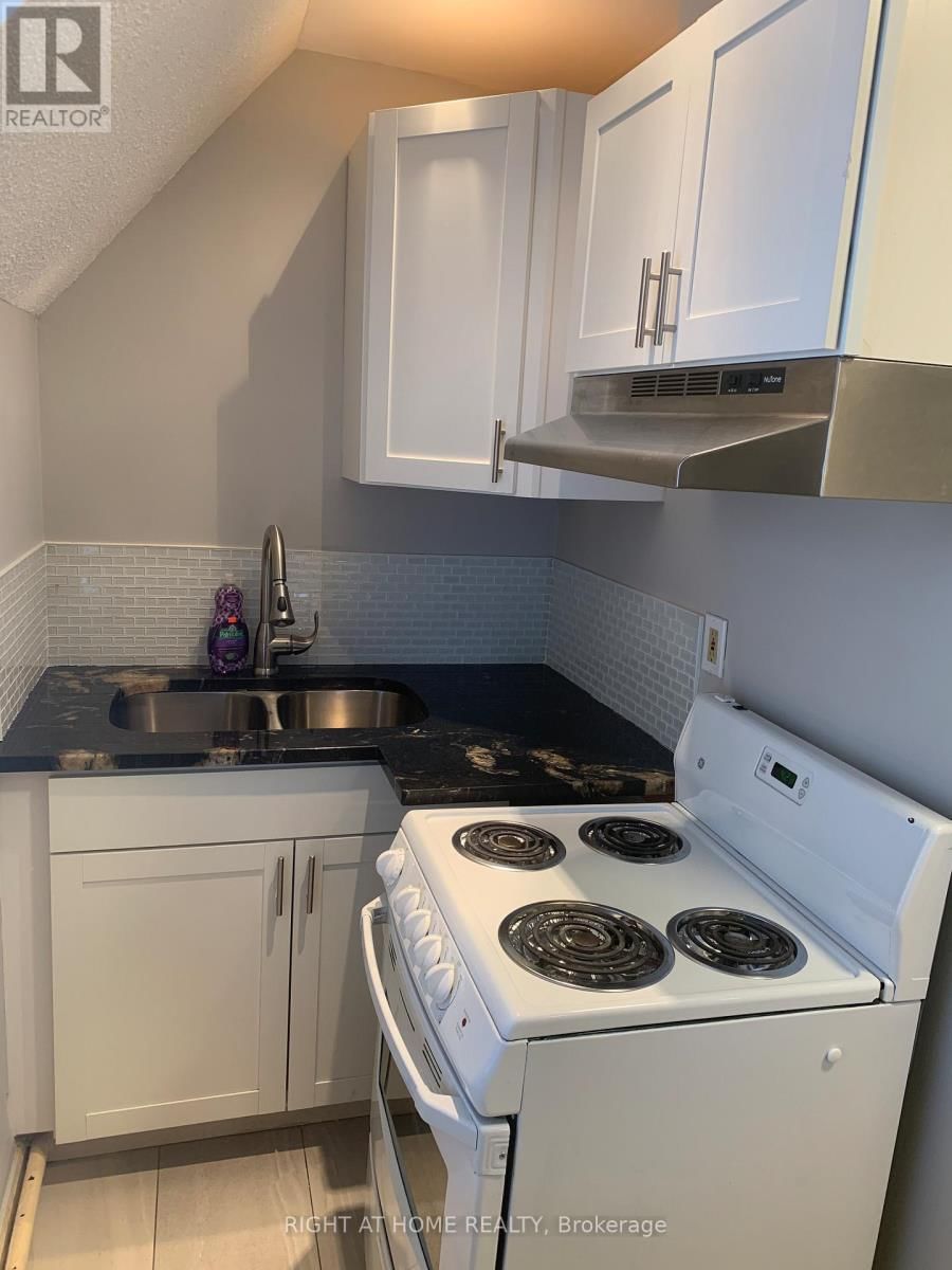 420 BRONSON AVENUE Image 17