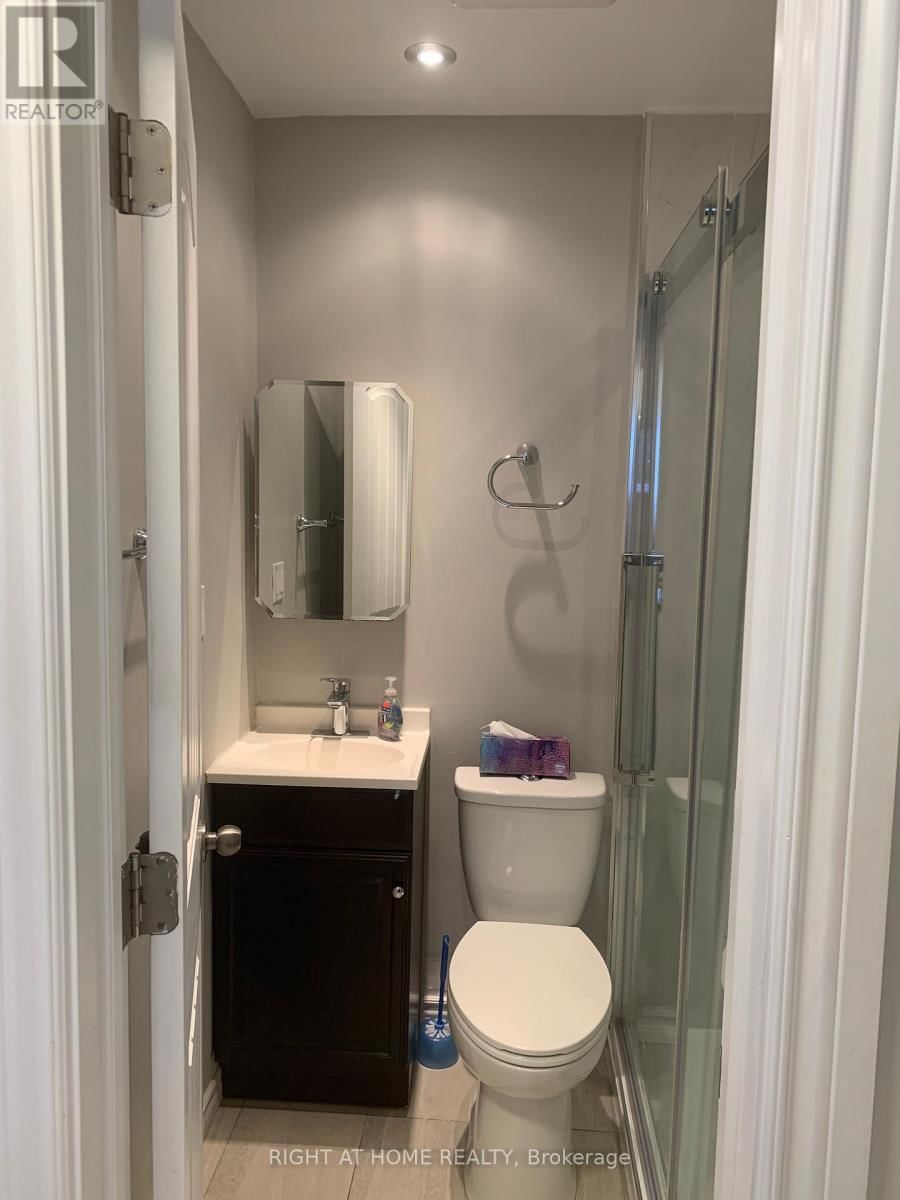 420 BRONSON AVENUE Image 21
