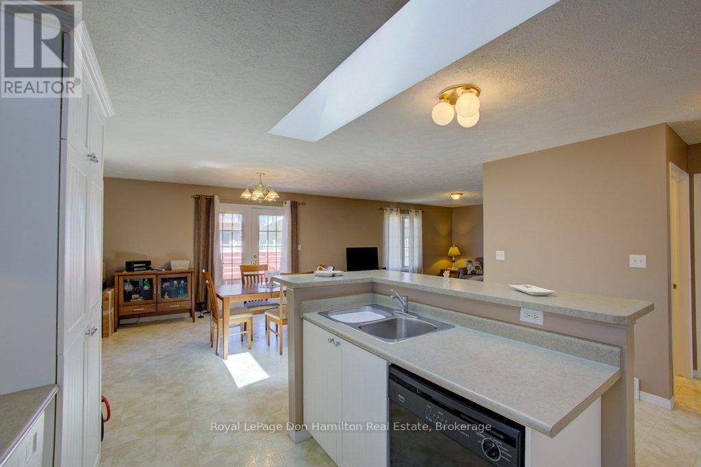 725 KINCAID STREET Image 5
