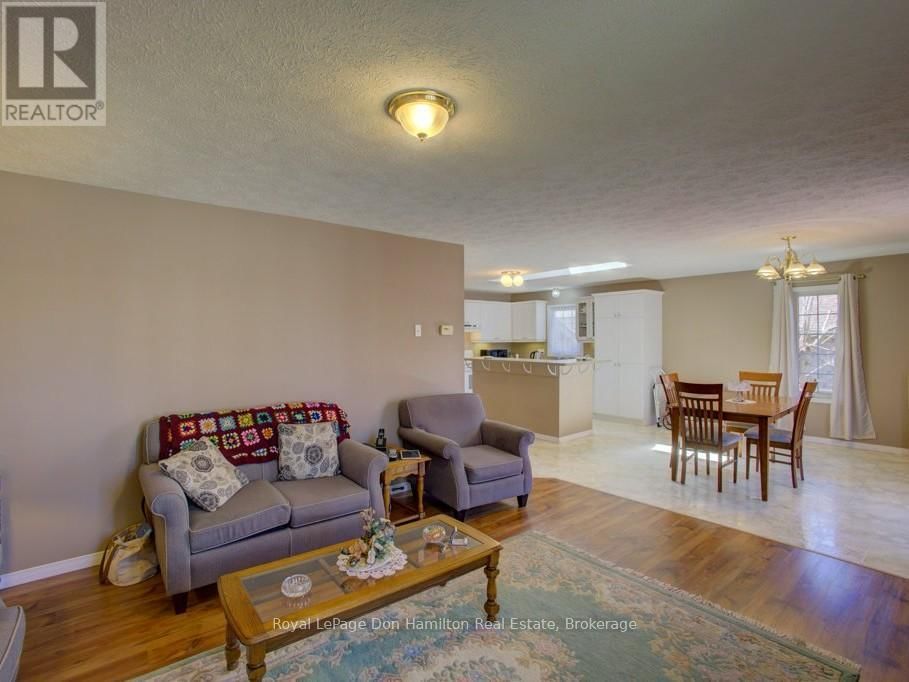 725 KINCAID STREET Image 9