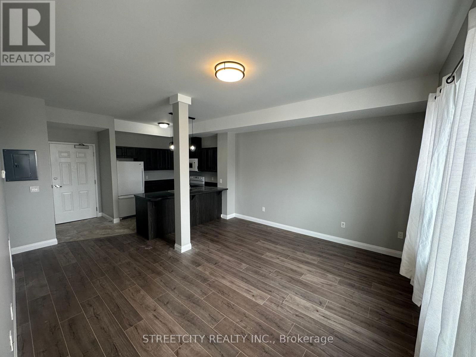 307 - 263 BUTLER STREET Image 4