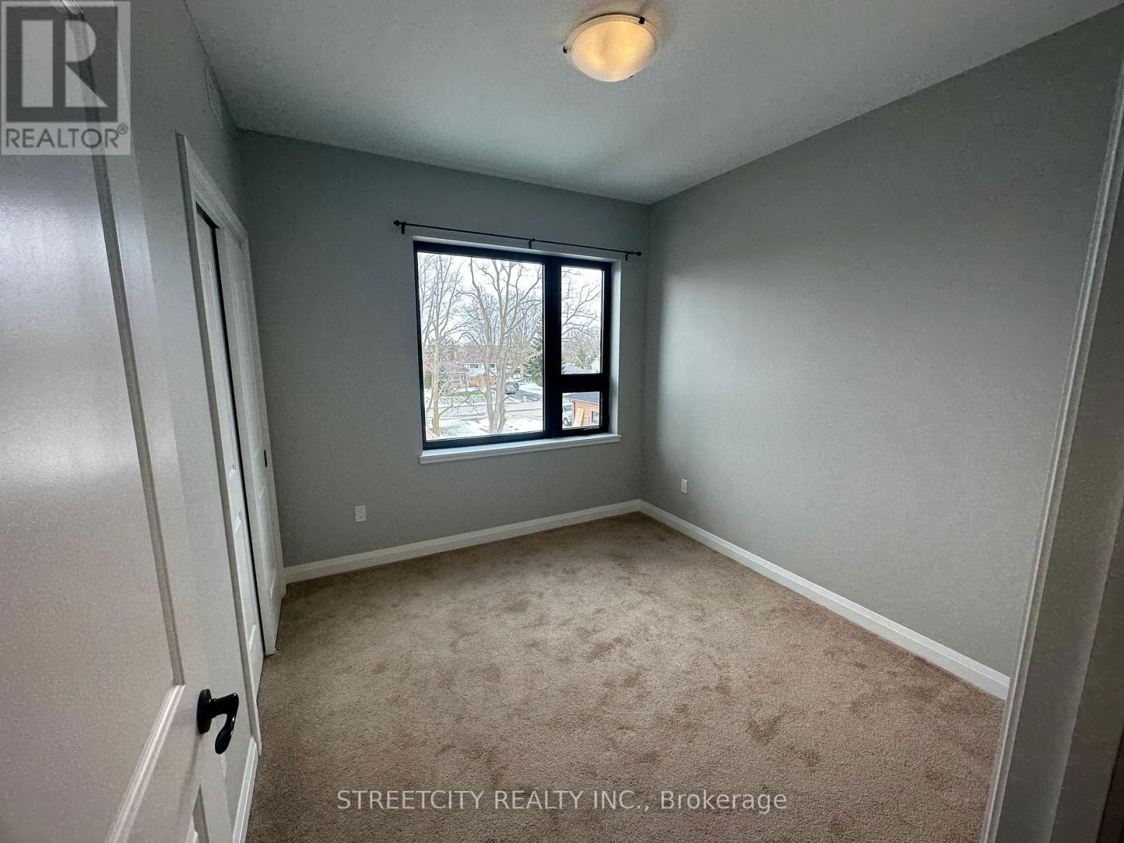 307 - 263 BUTLER STREET Image 9