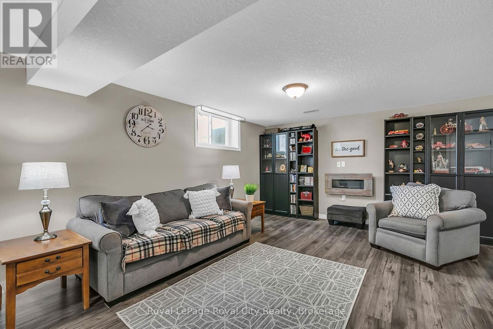 528 BLACK STREET Image 37