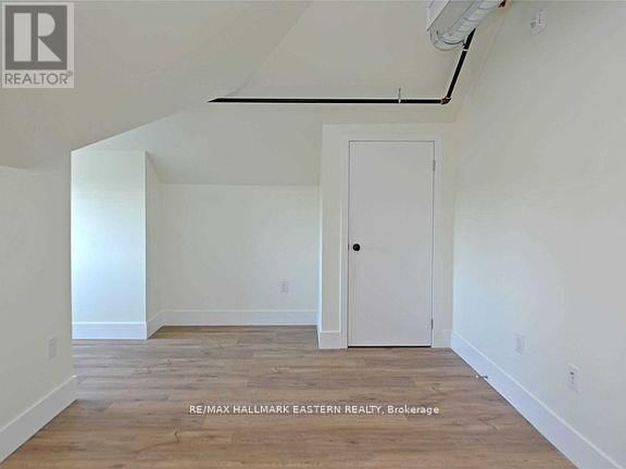 402 - 1354 YOUNGS POINT ROAD Image 12