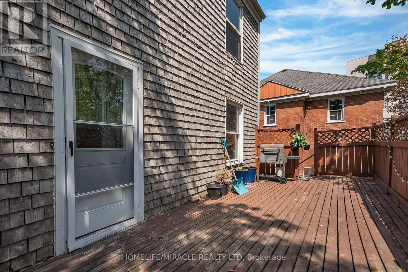 35 BRIDGE STREET WEST Image 32