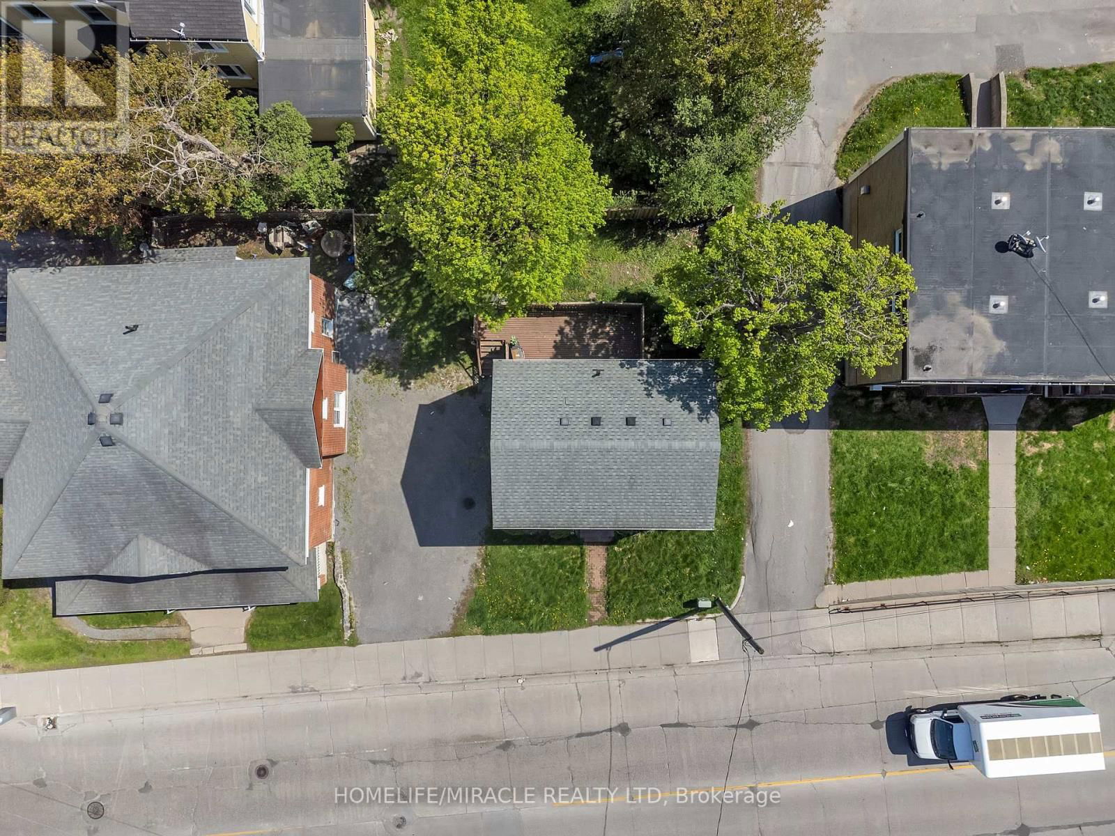 35 BRIDGE STREET WEST Image 39