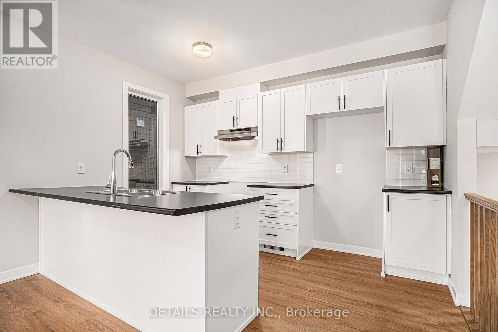 337 CATSFOOT WALK Image 4