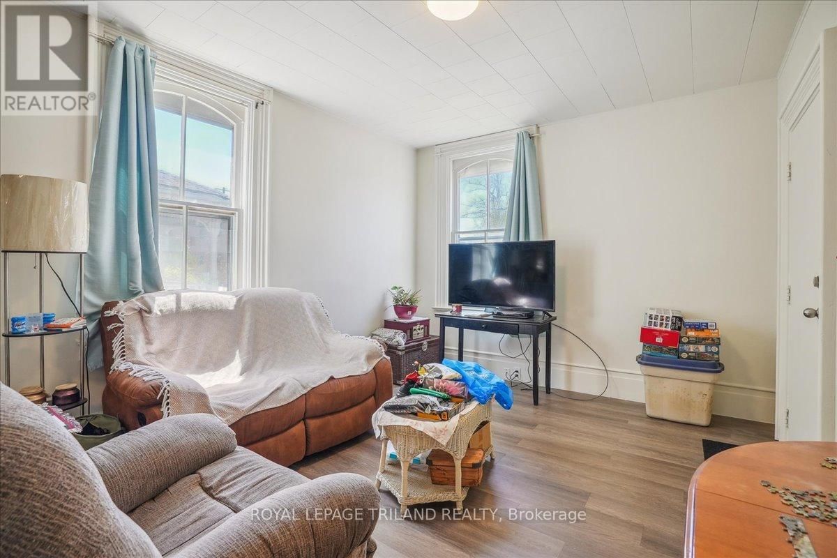85 KENT STREET NORTH Image 12