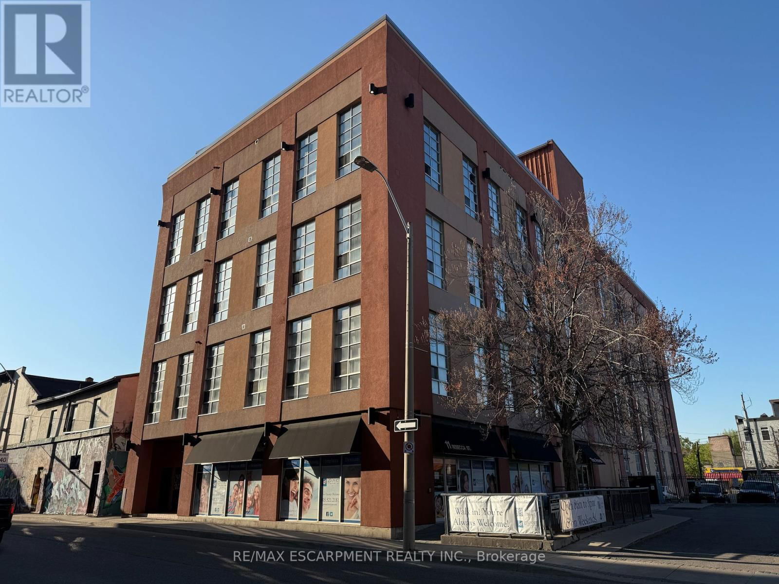 406 - 11 REBECCA STREET Image 1