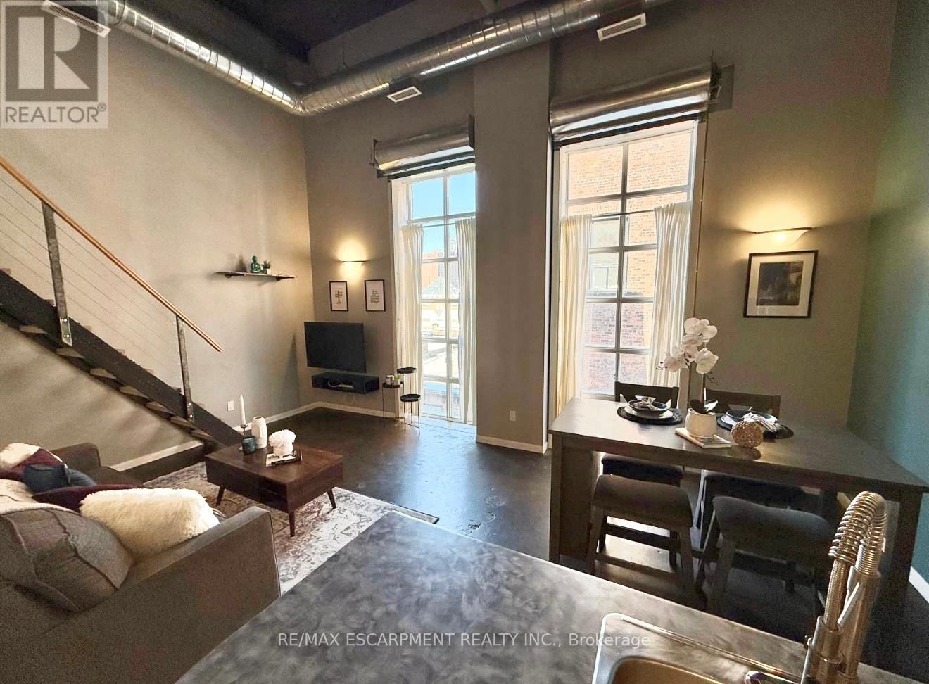 406 - 11 REBECCA STREET Image 10
