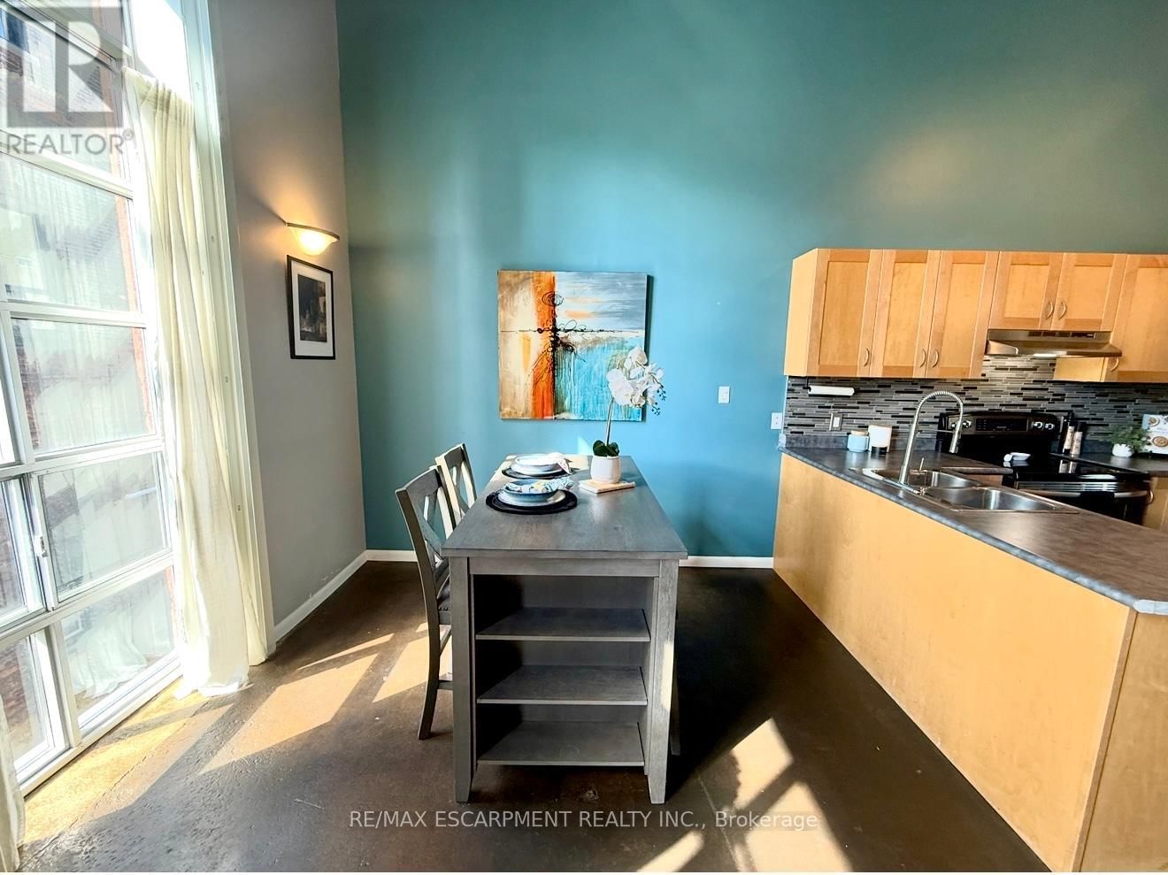 406 - 11 REBECCA STREET Image 7