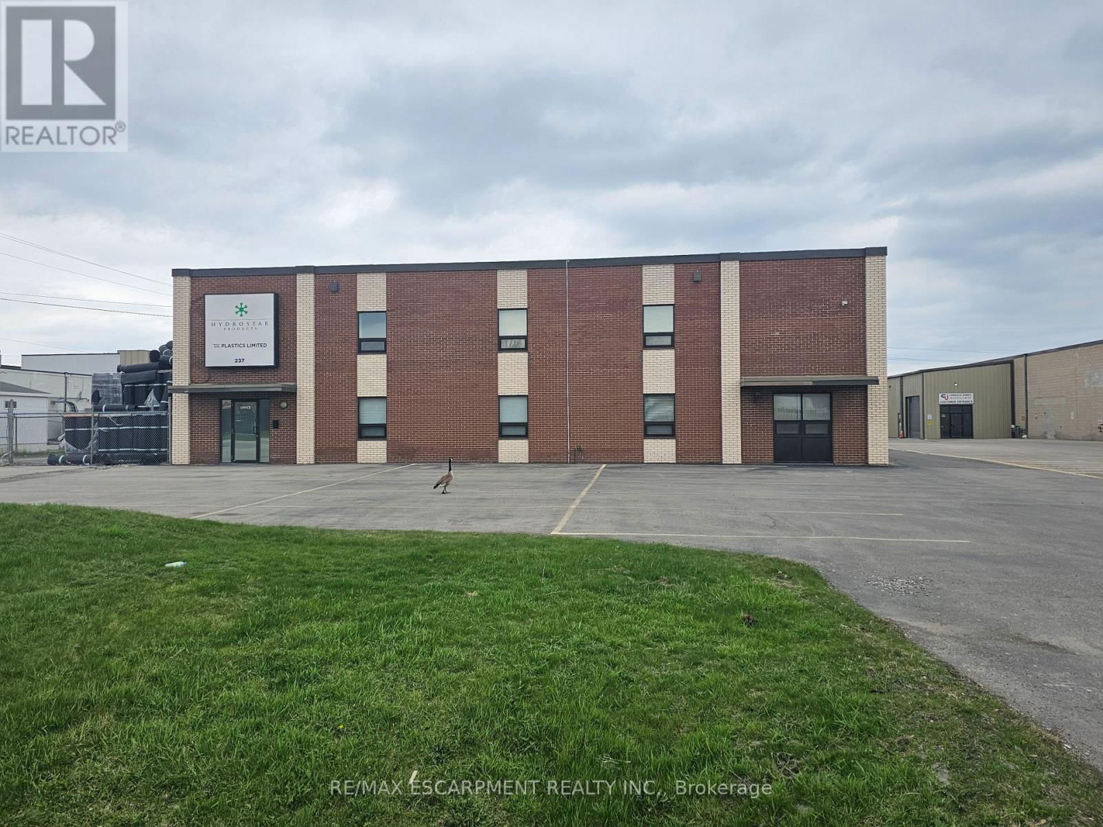 237 ARVIN AVENUE Image 2