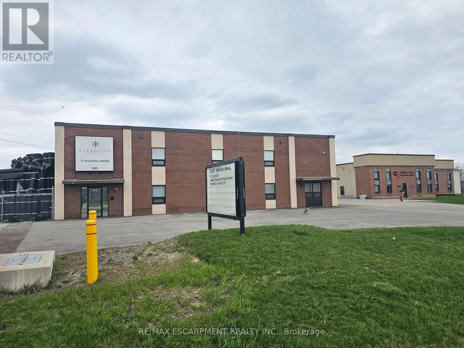 237 ARVIN AVENUE Image 4