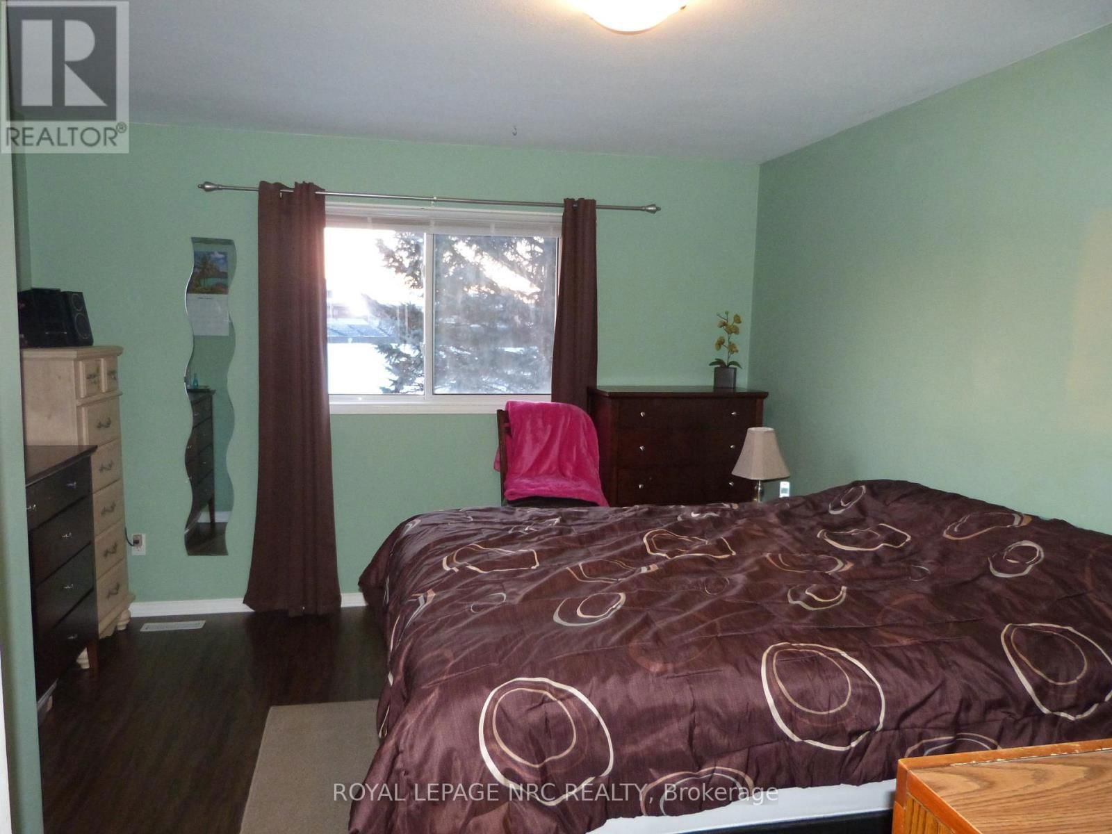 175 ST.LAWRENCE DRIVE WEST Image 12