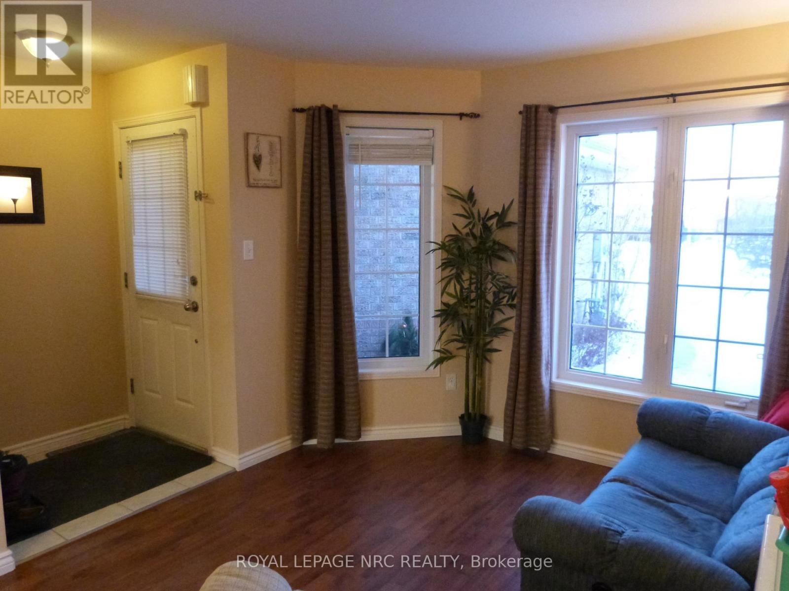 175 ST.LAWRENCE DRIVE WEST Image 6