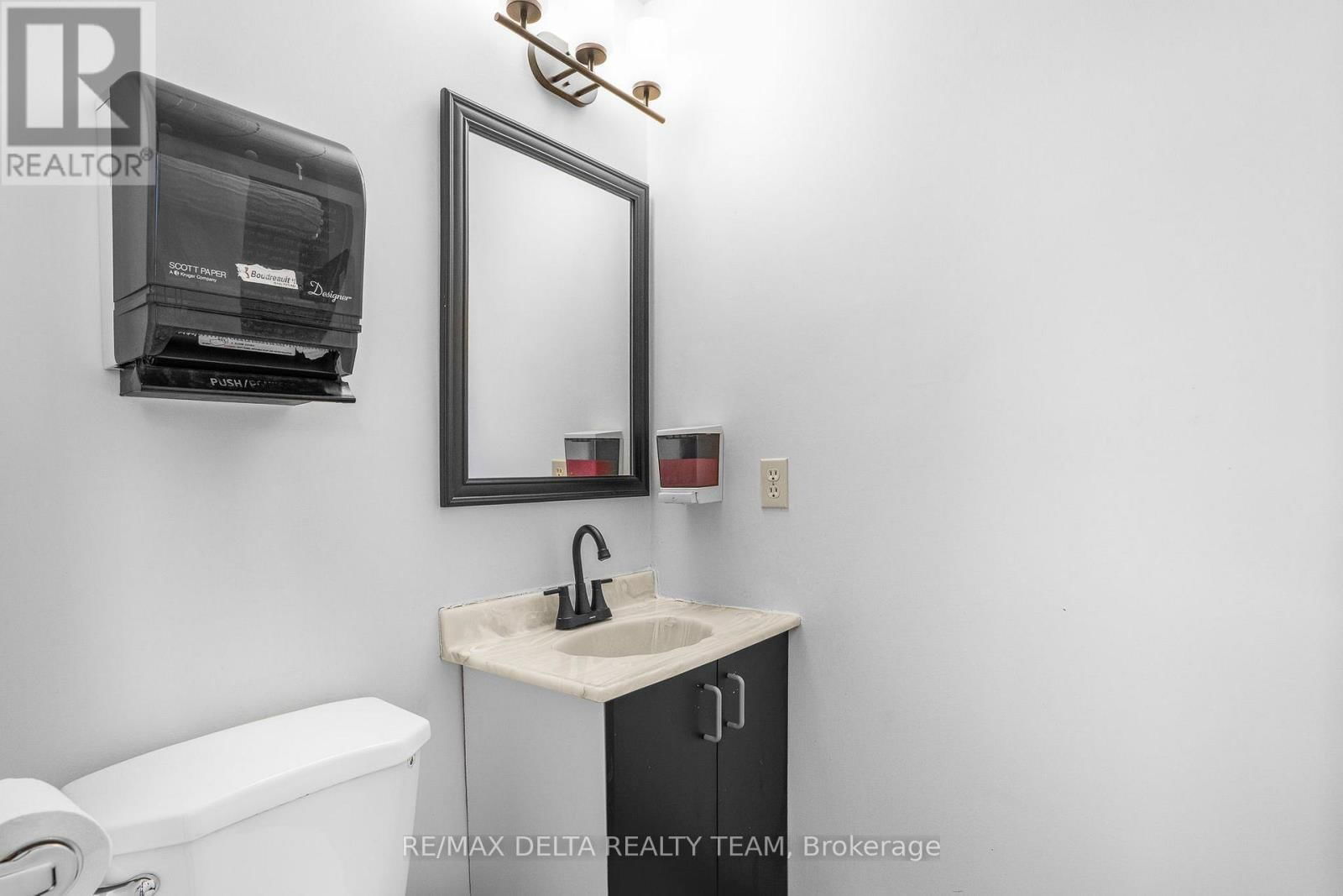 2548 ST JOSEPH BOULEVARD Image 10