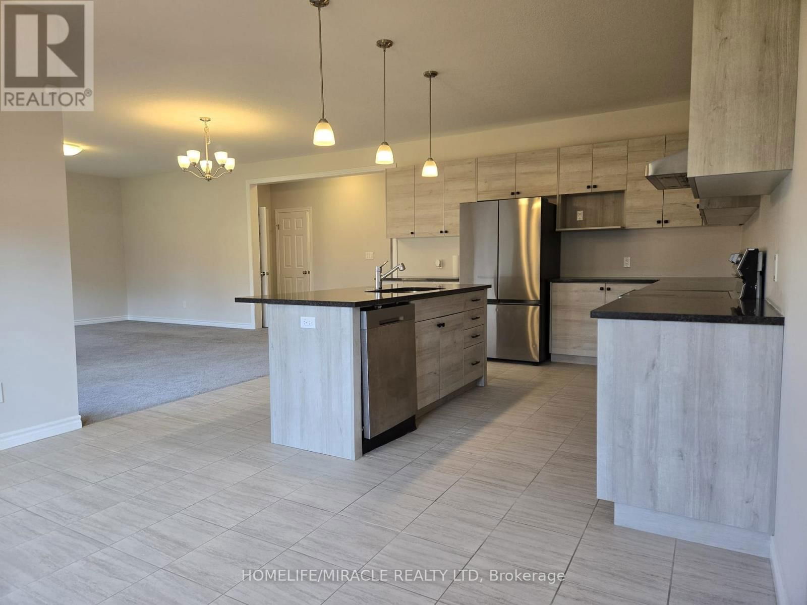 24 SASS CRESCENT Image 10