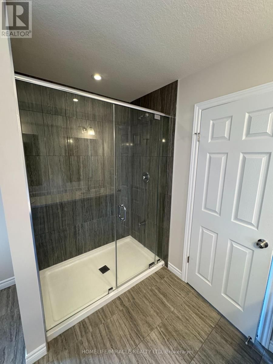 24 SASS CRESCENT Image 16