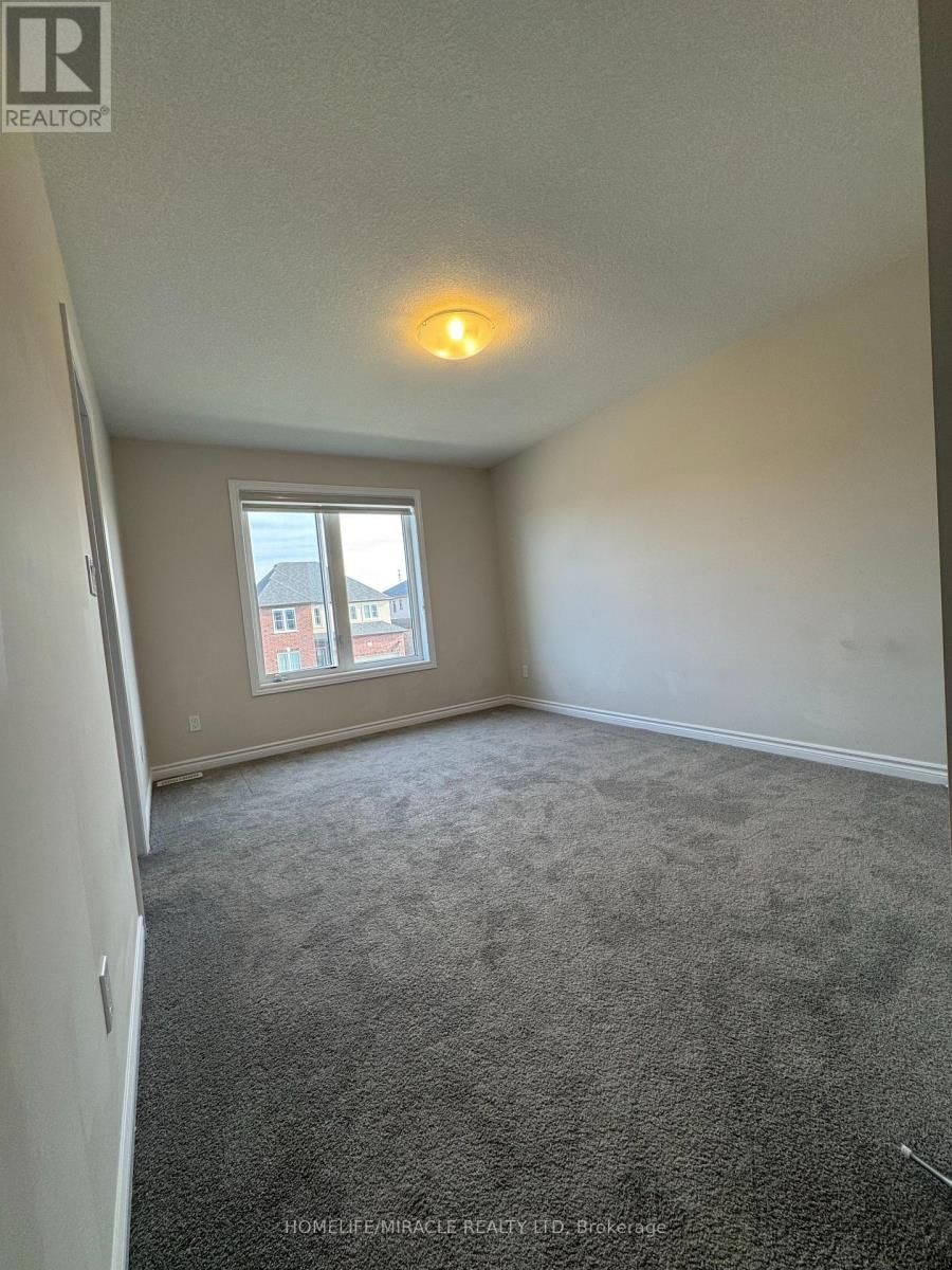 24 SASS CRESCENT Image 20