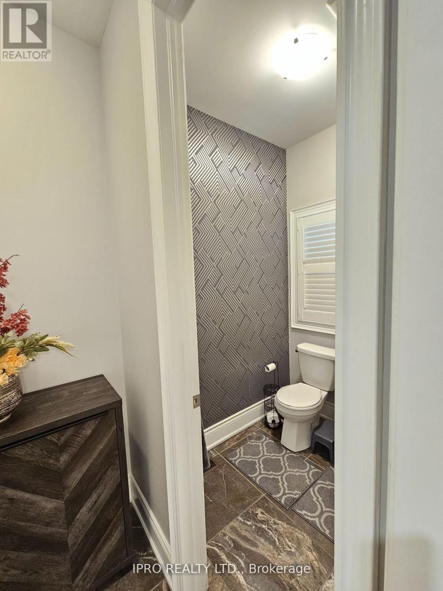 227 HUMPHREY STREET Image 15