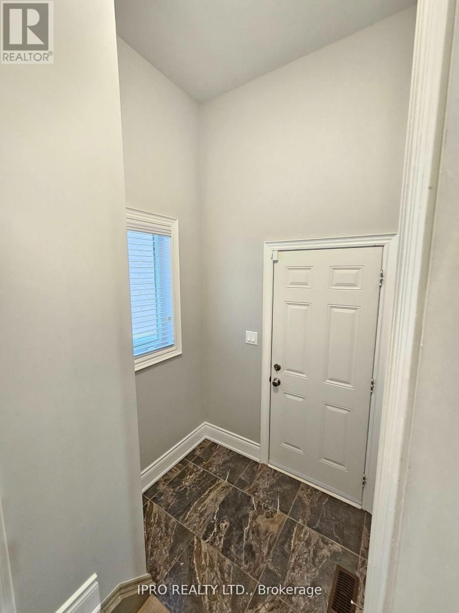 227 HUMPHREY STREET Image 16