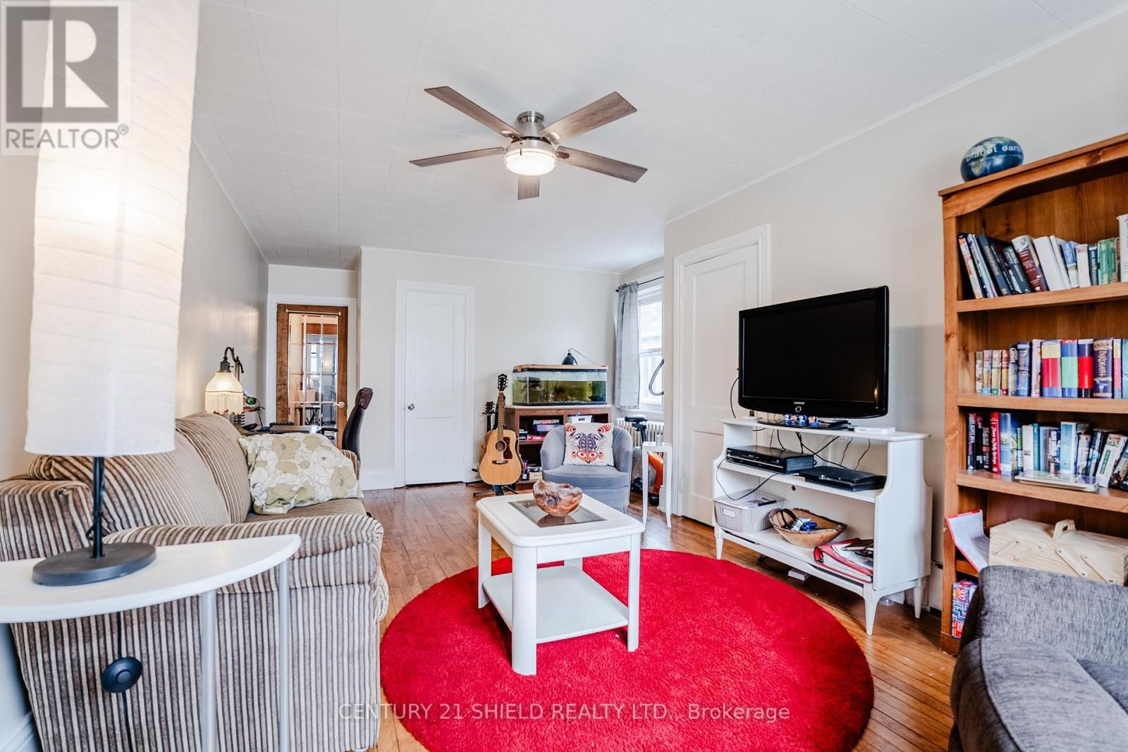 114 GLOUCESTER STREET NORTH Image 25