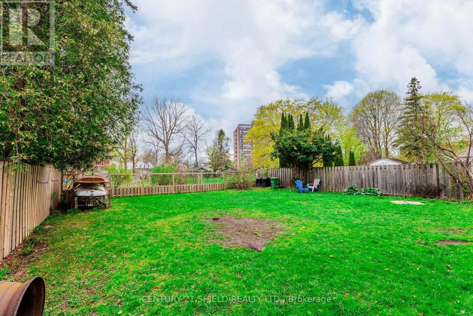 114 GLOUCESTER STREET NORTH Image 39