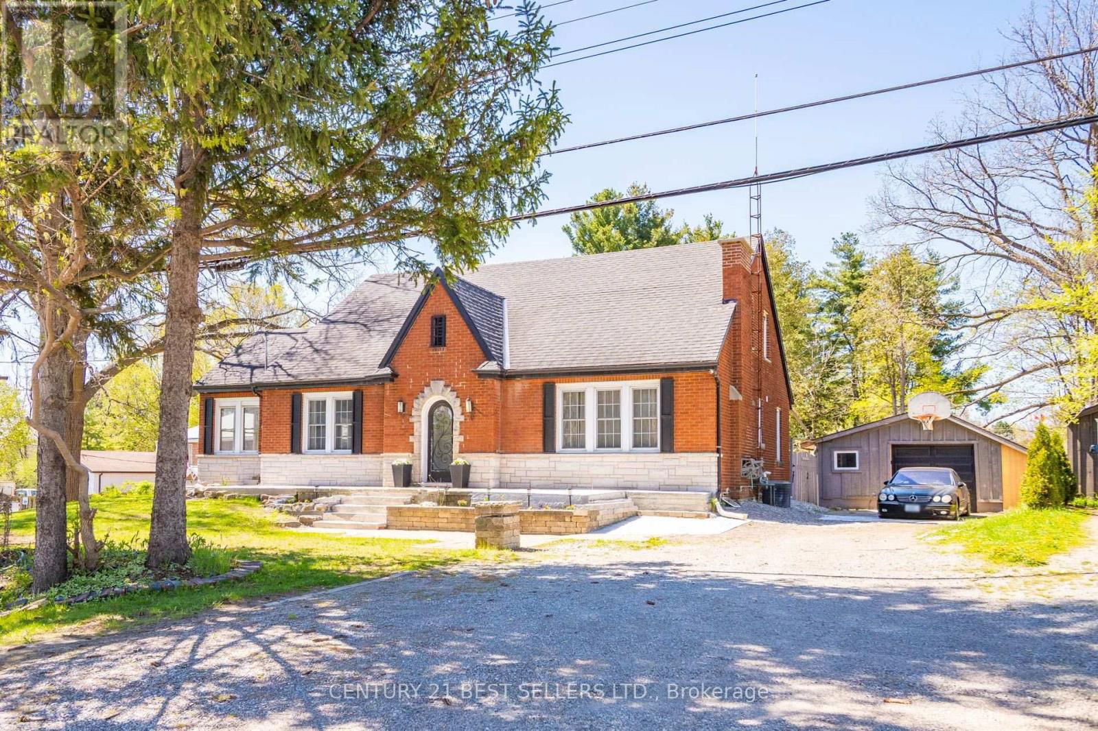 933 HIGHWAY 6 Image 1