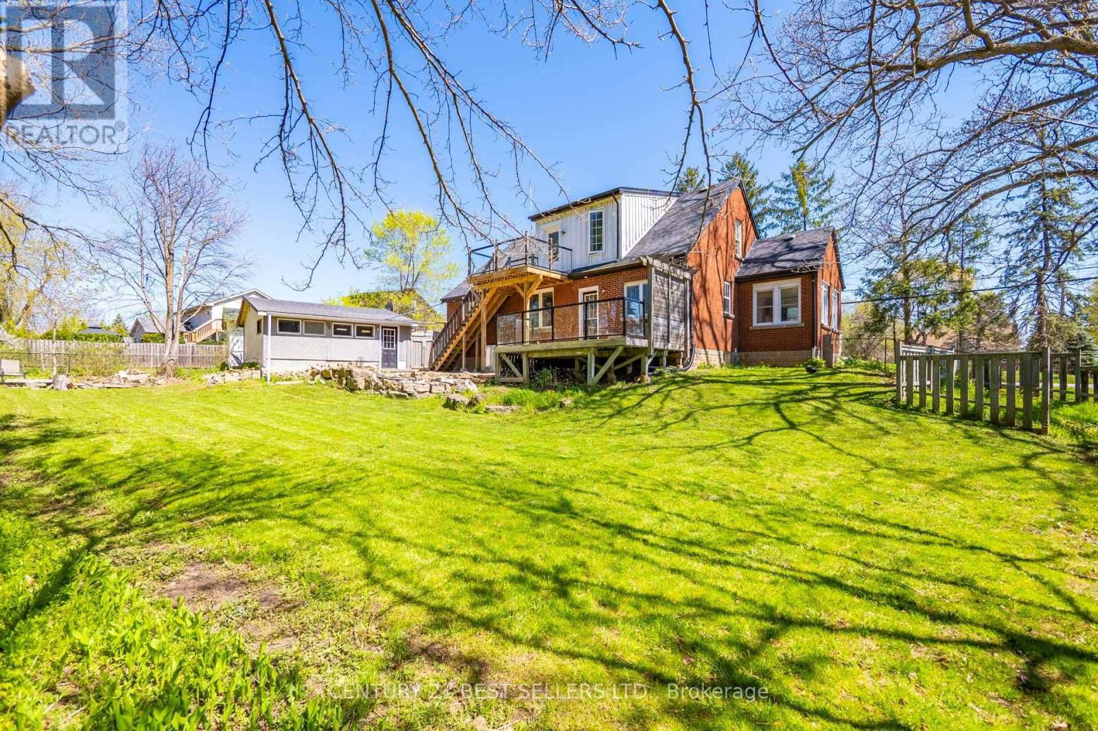 933 HIGHWAY 6 Image 37