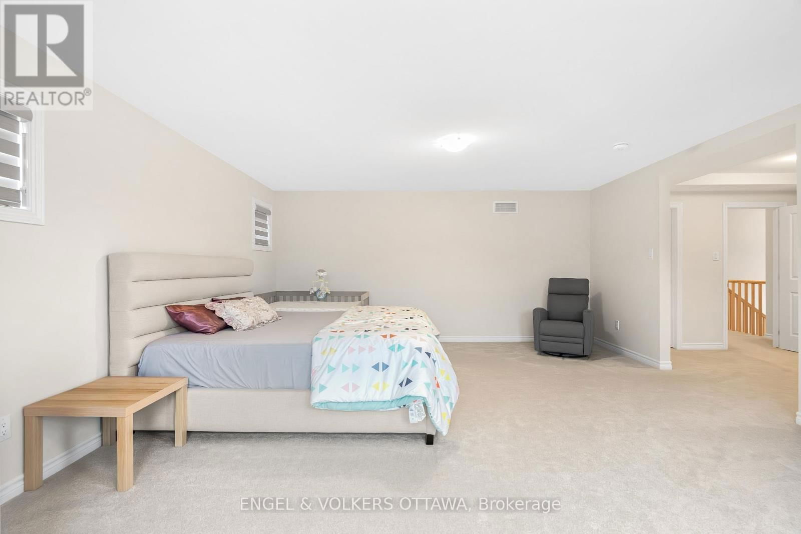 237 KINDERWOOD WAY Image 22