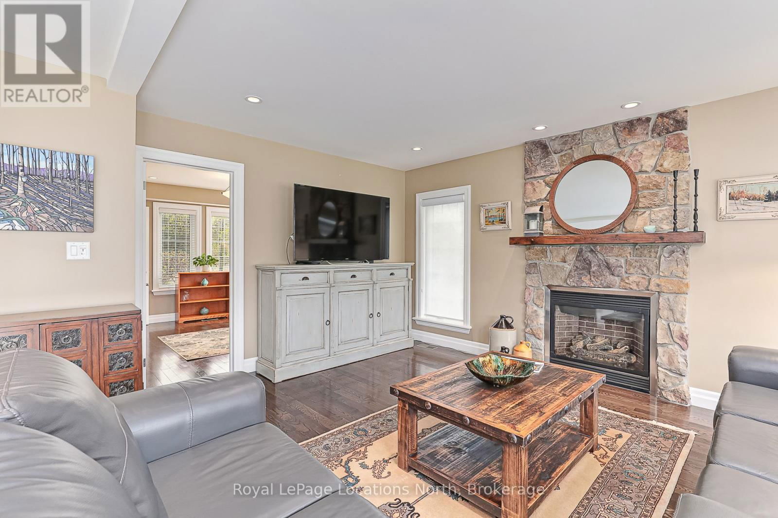 213 CAMPERDOWN ROAD Image 16