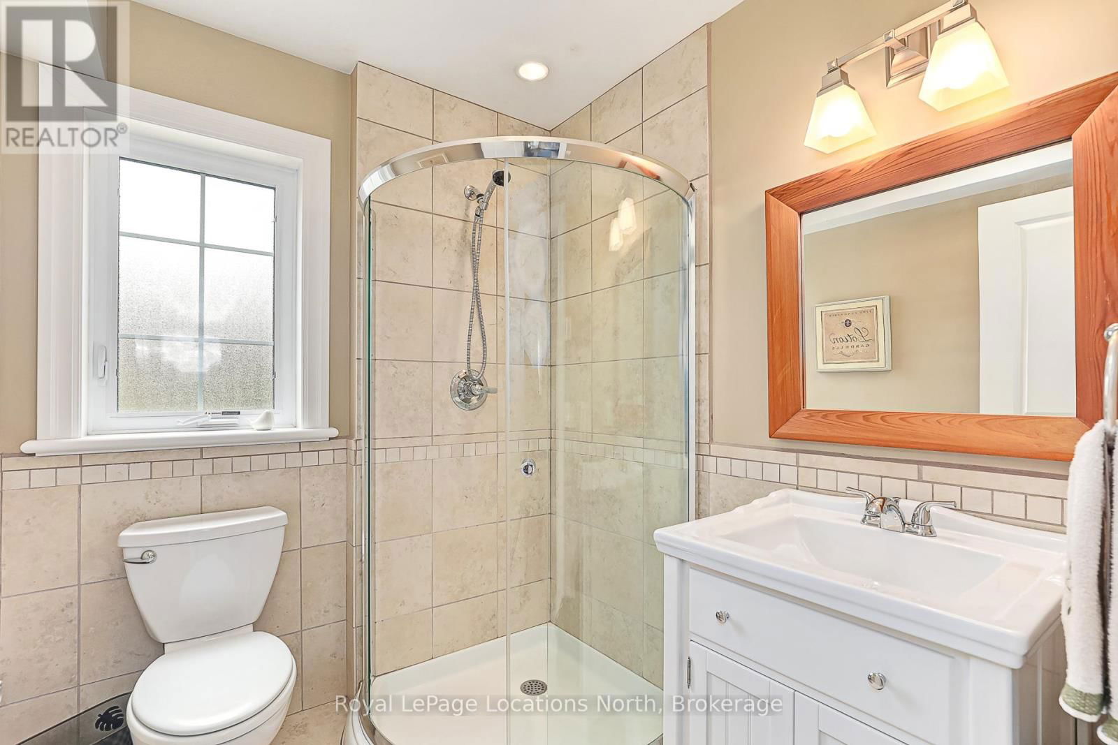 213 CAMPERDOWN ROAD Image 20