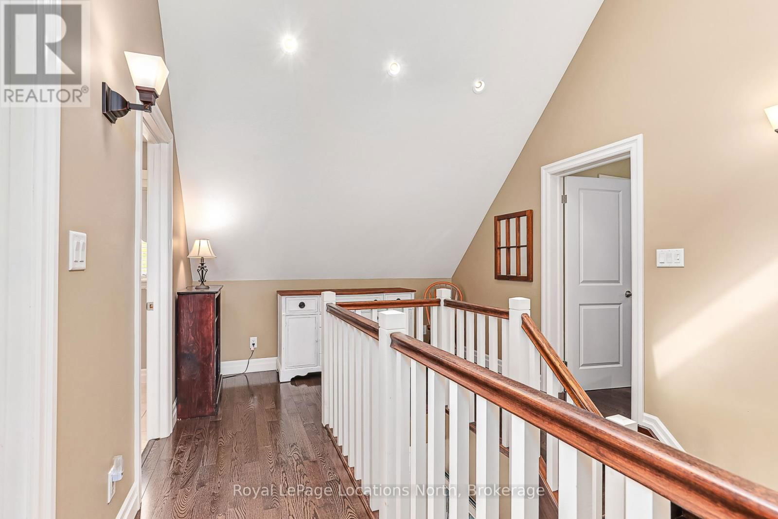 213 CAMPERDOWN ROAD Image 24