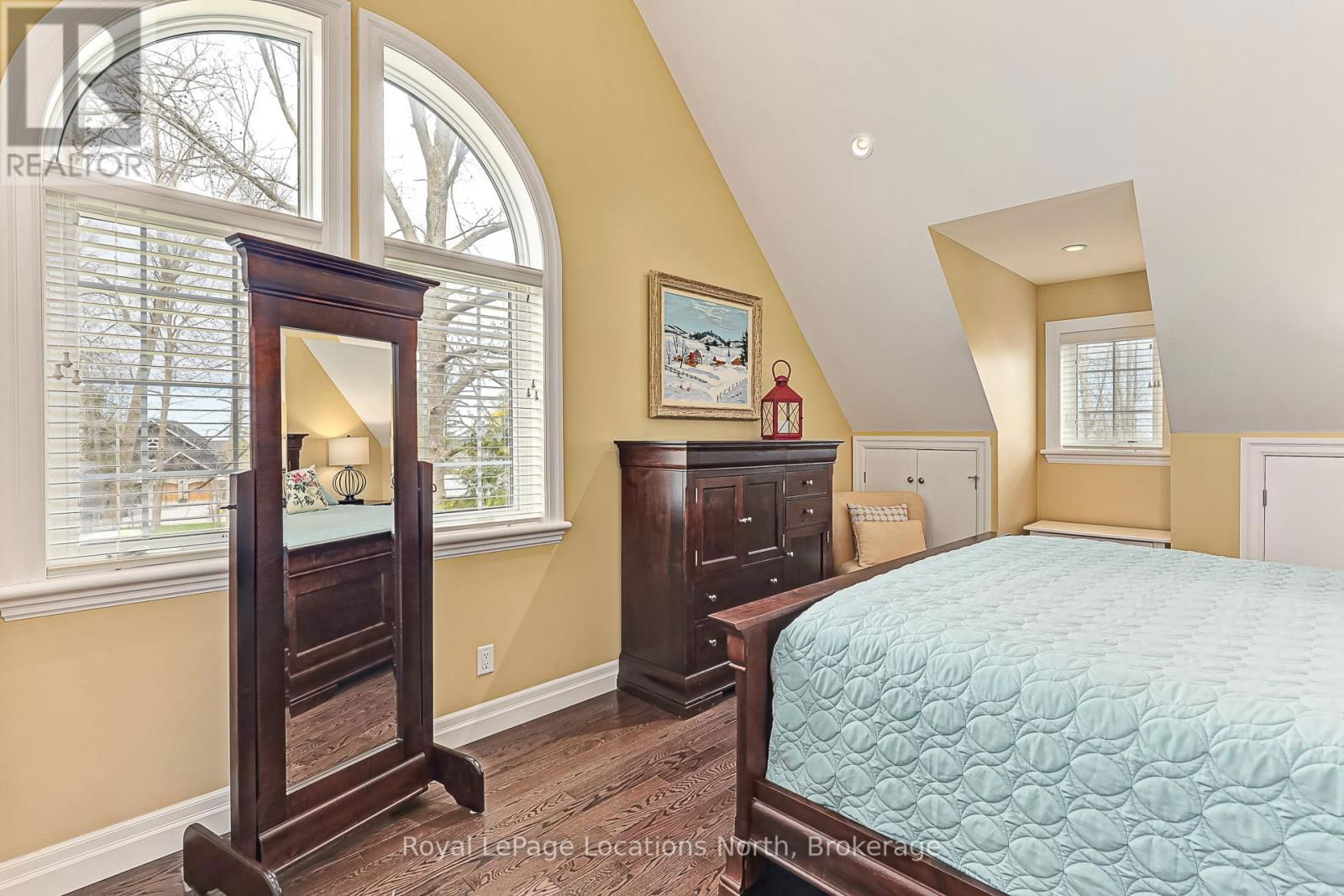 213 CAMPERDOWN ROAD Image 26