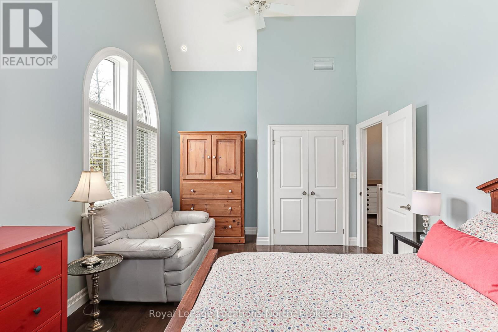 213 CAMPERDOWN ROAD Image 31