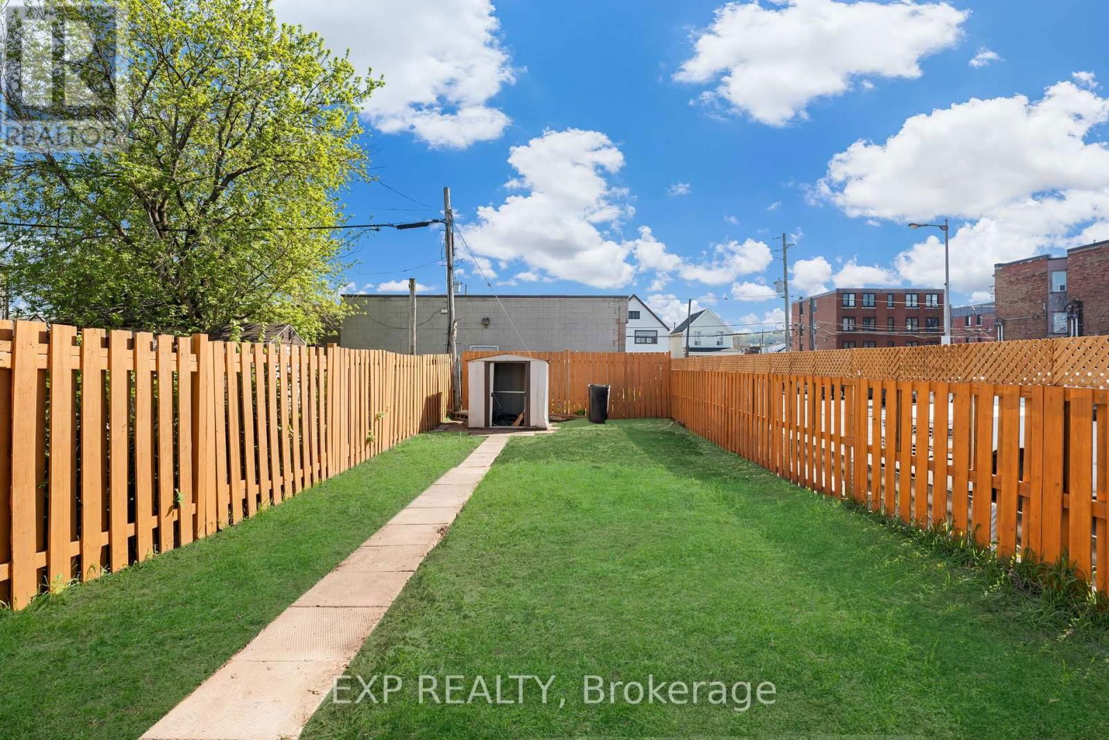 20 BRITANNIA AVENUE Image 37