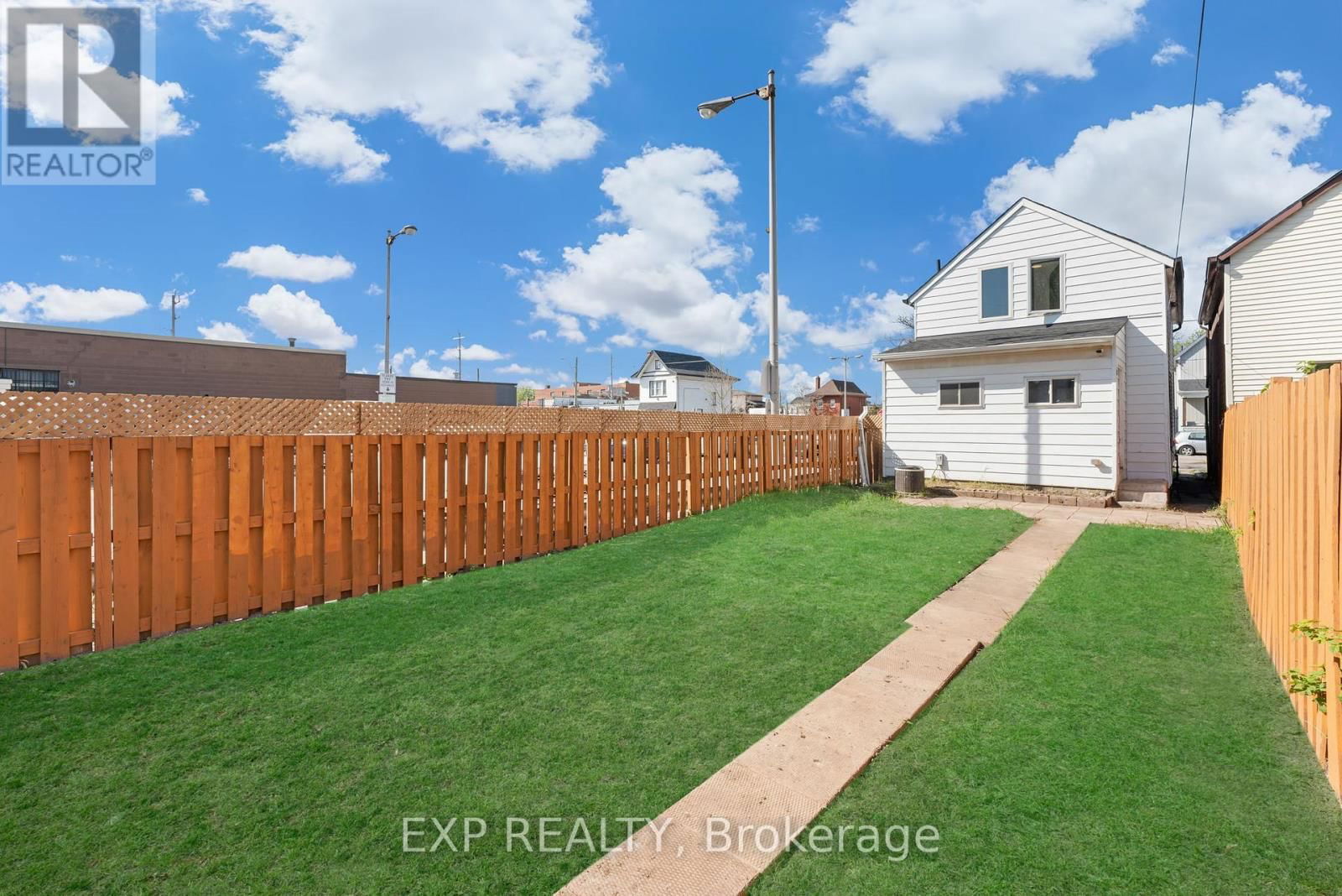 20 BRITANNIA AVENUE Image 38
