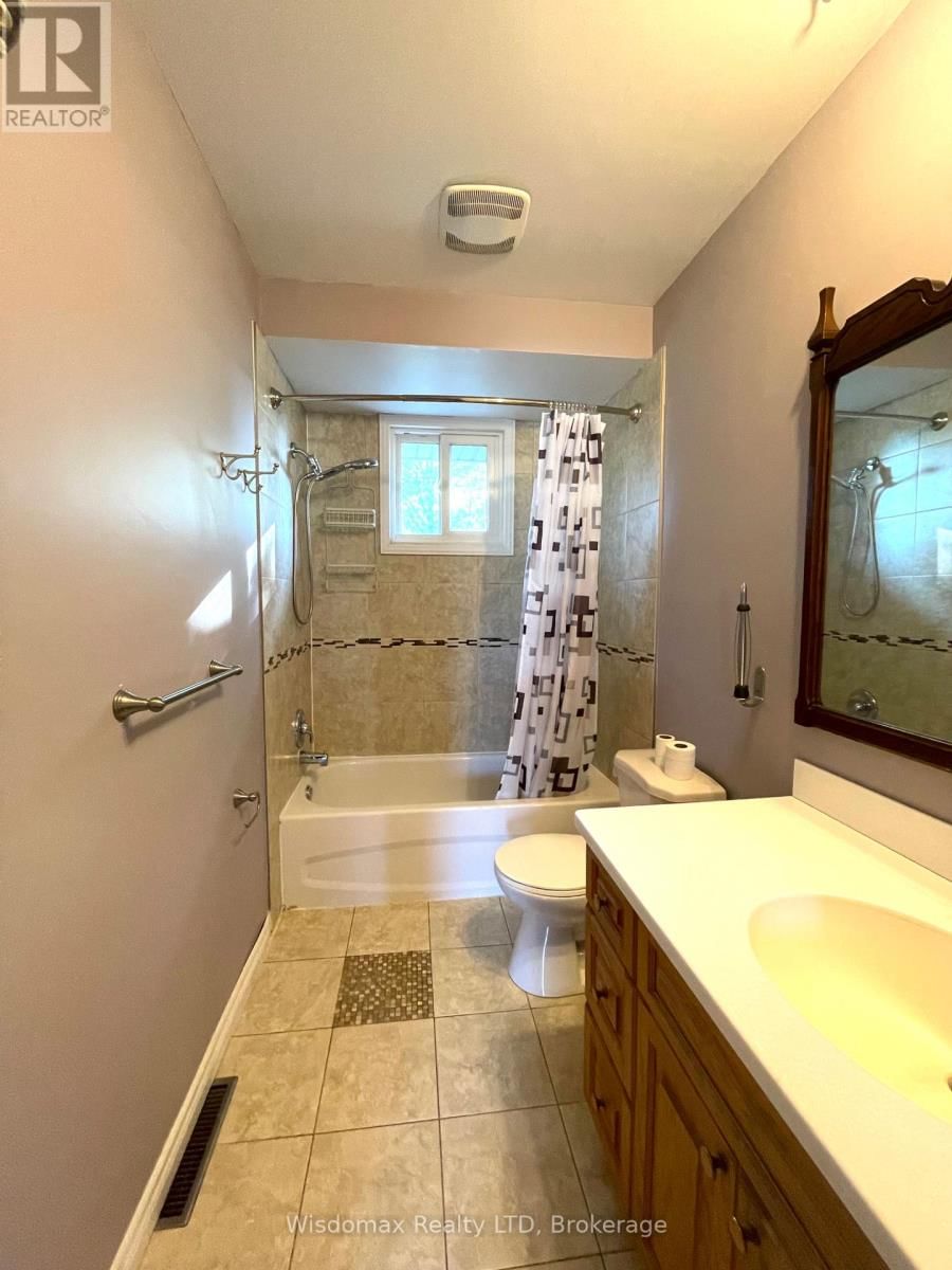 7 GREENMEADOW COURT Image 10