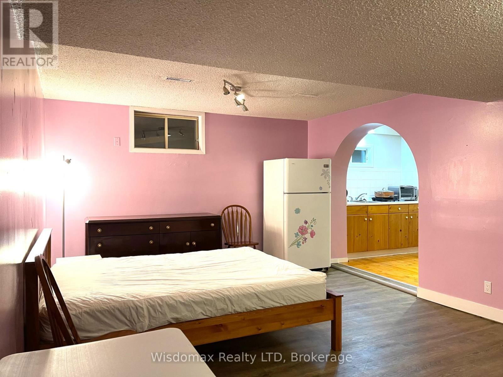 7 GREENMEADOW COURT Image 17