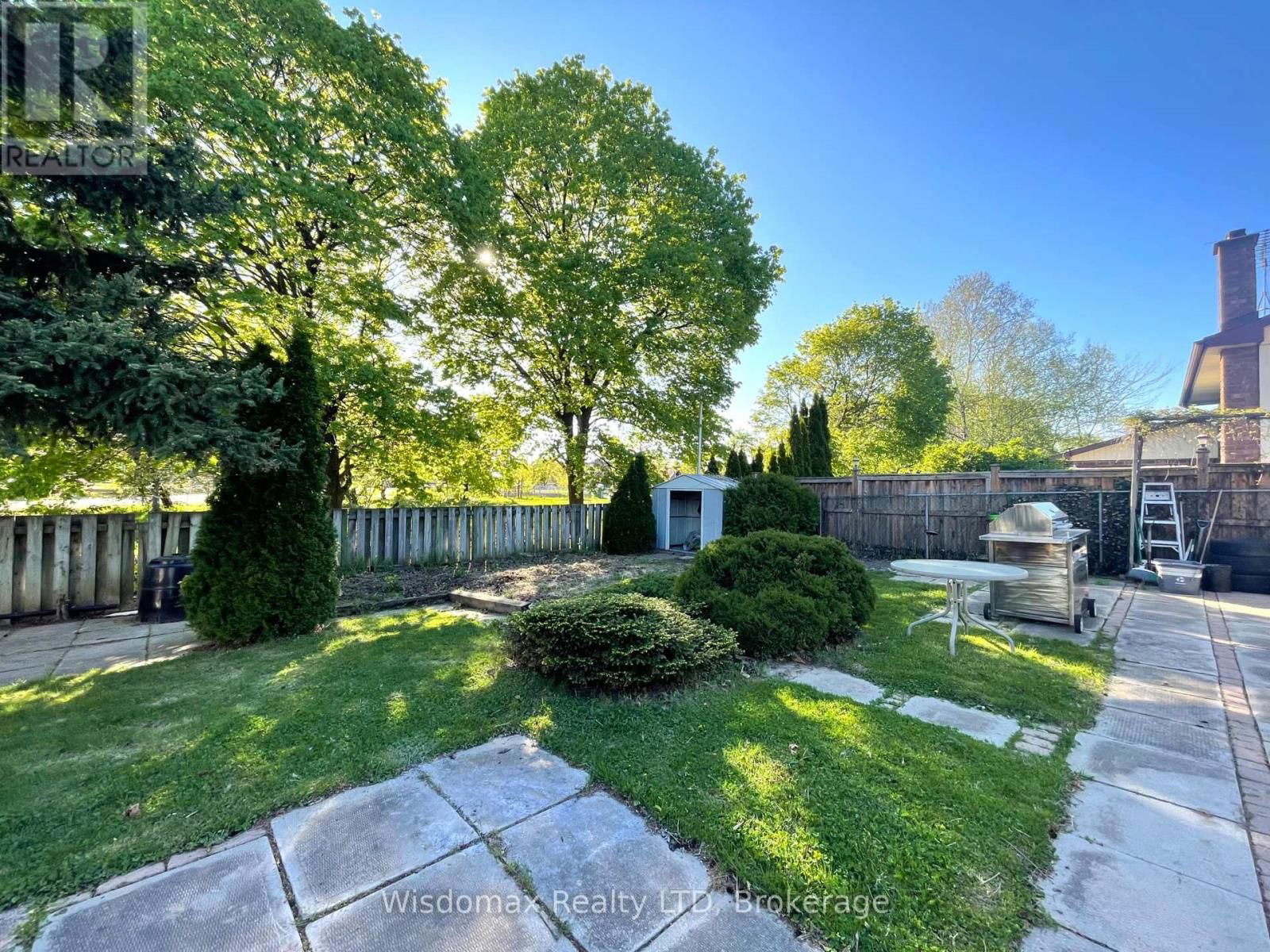 7 GREENMEADOW COURT Image 21