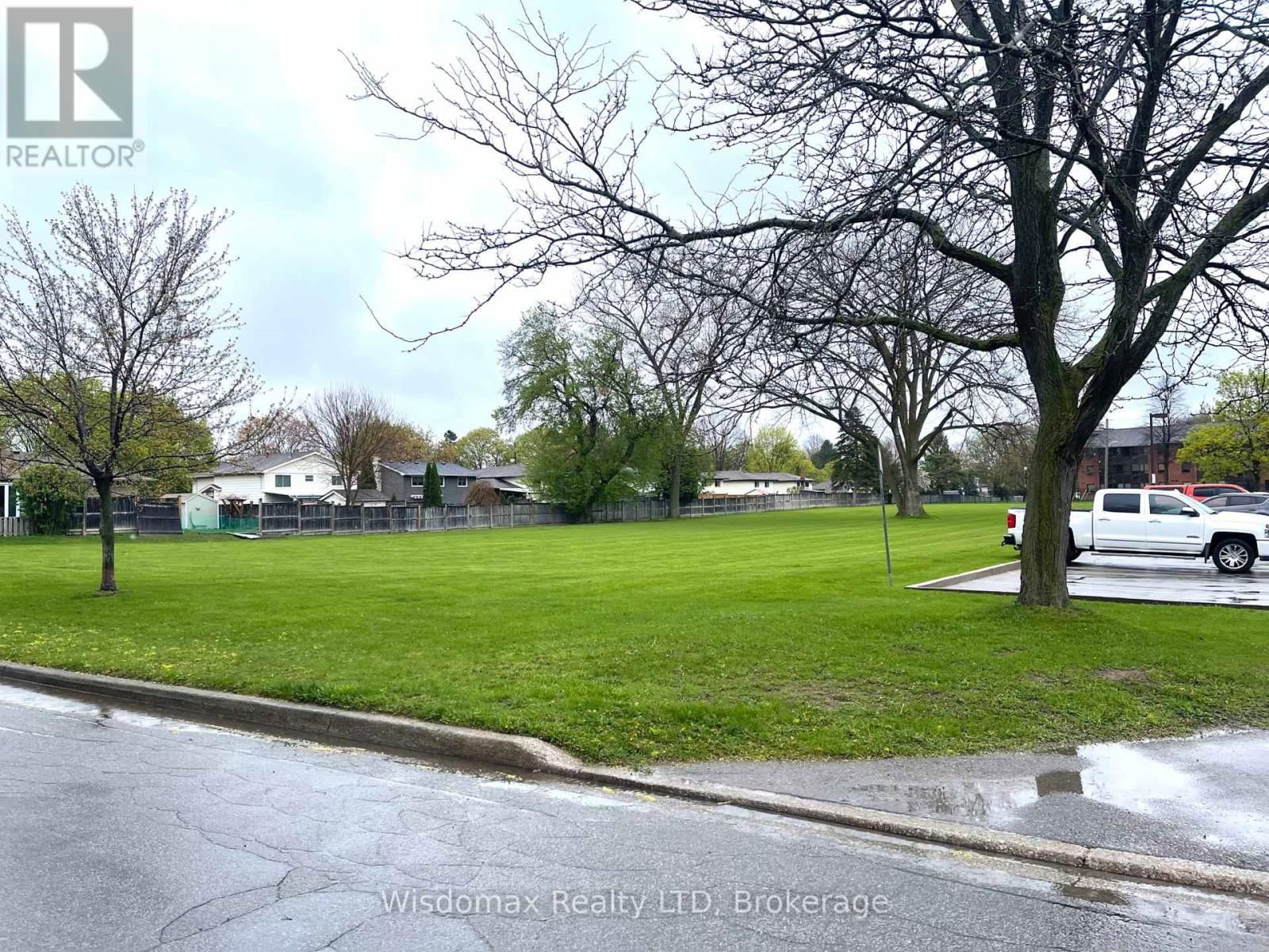 7 GREENMEADOW COURT Image 4