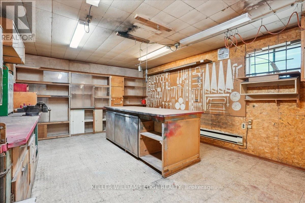 343 WEIR STREET NORTH Image 24