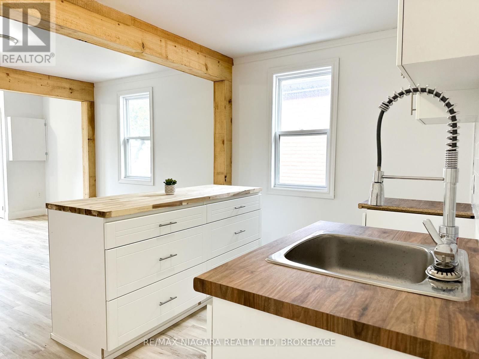 233 PELHAM ROAD Image 11