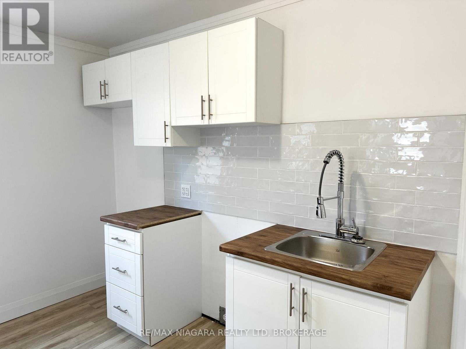 233 PELHAM ROAD Image 14