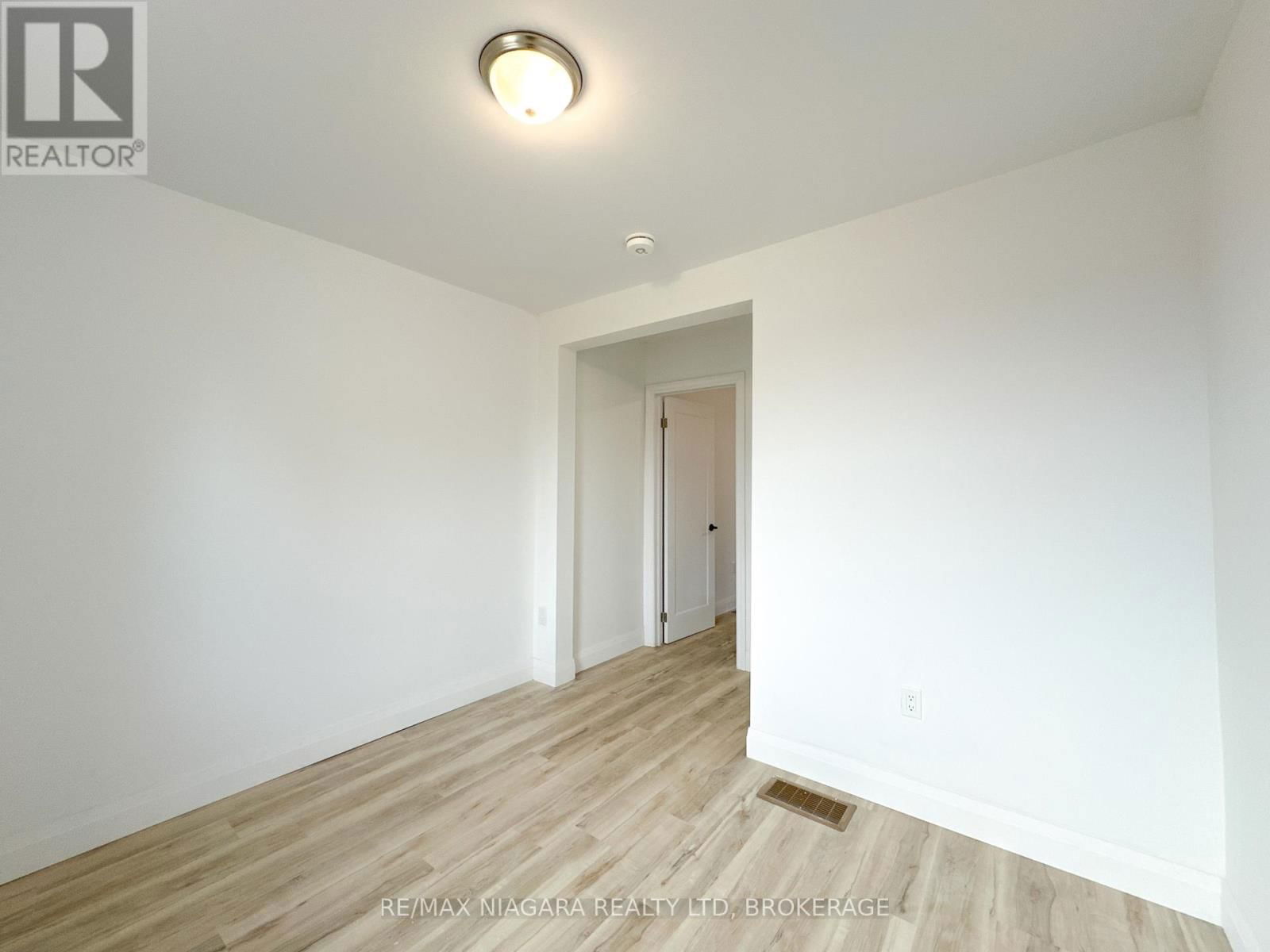 233 PELHAM ROAD Image 15