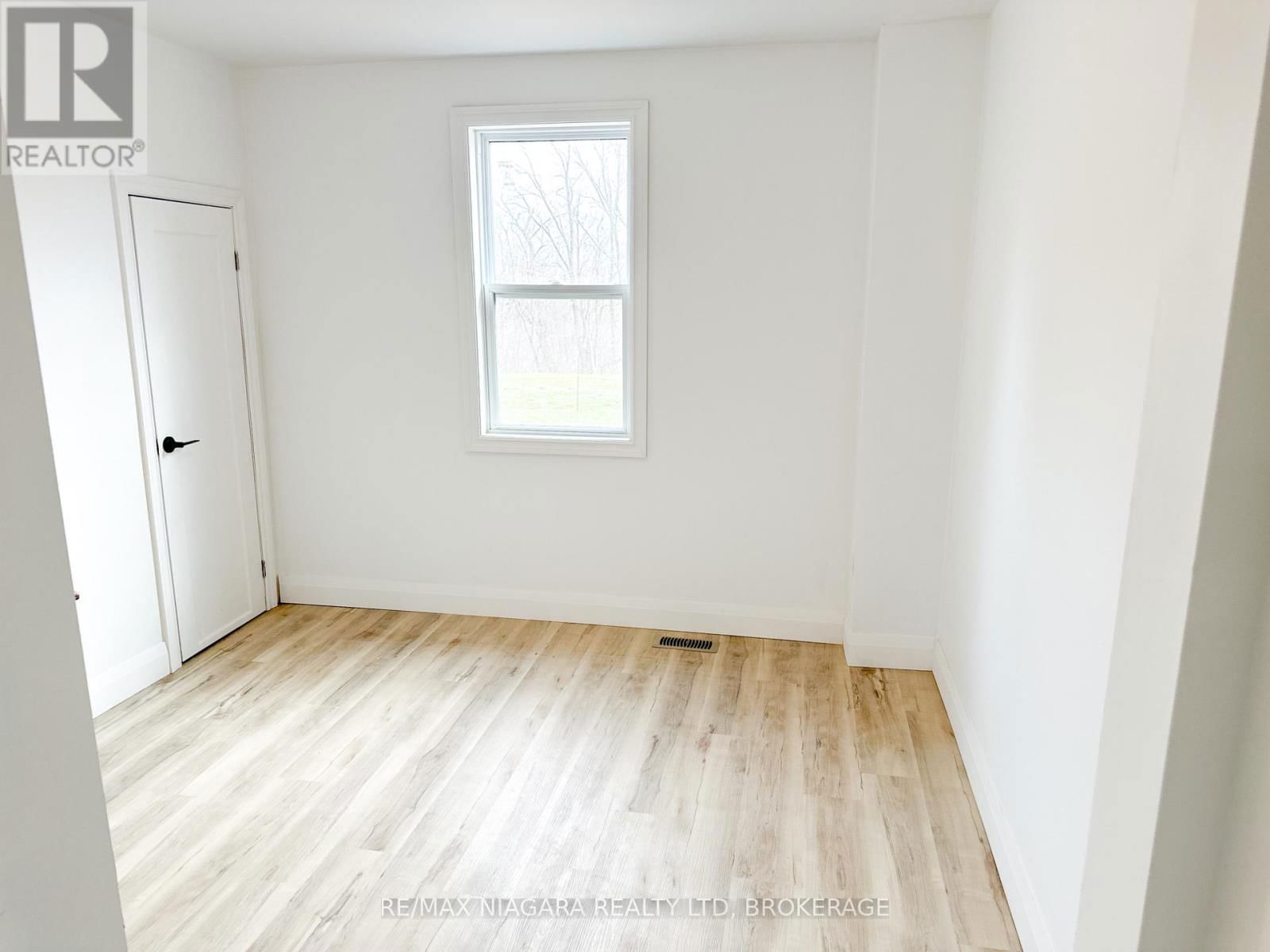 233 PELHAM ROAD Image 17