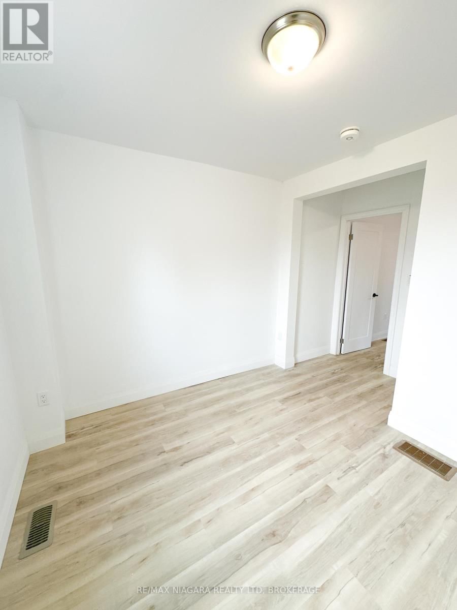 233 PELHAM ROAD Image 19