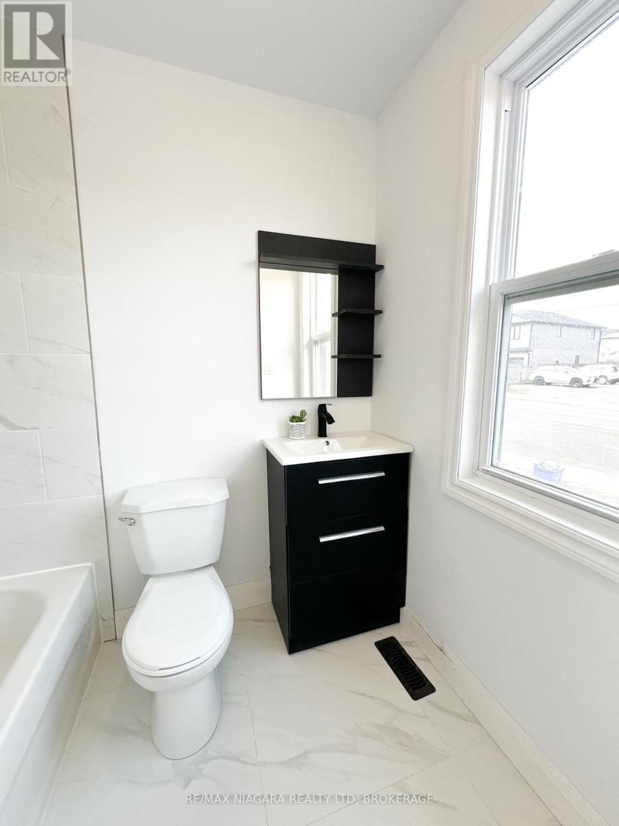 233 PELHAM ROAD Image 22