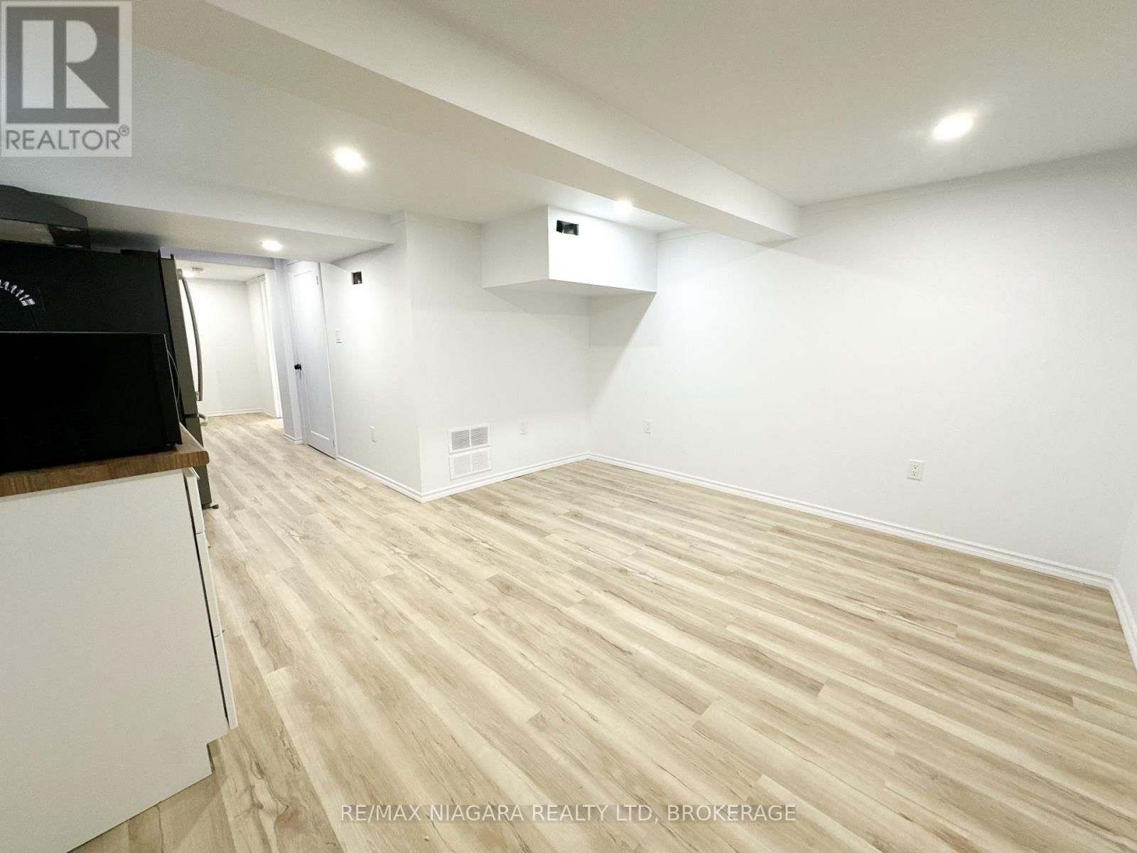 233 PELHAM ROAD Image 30