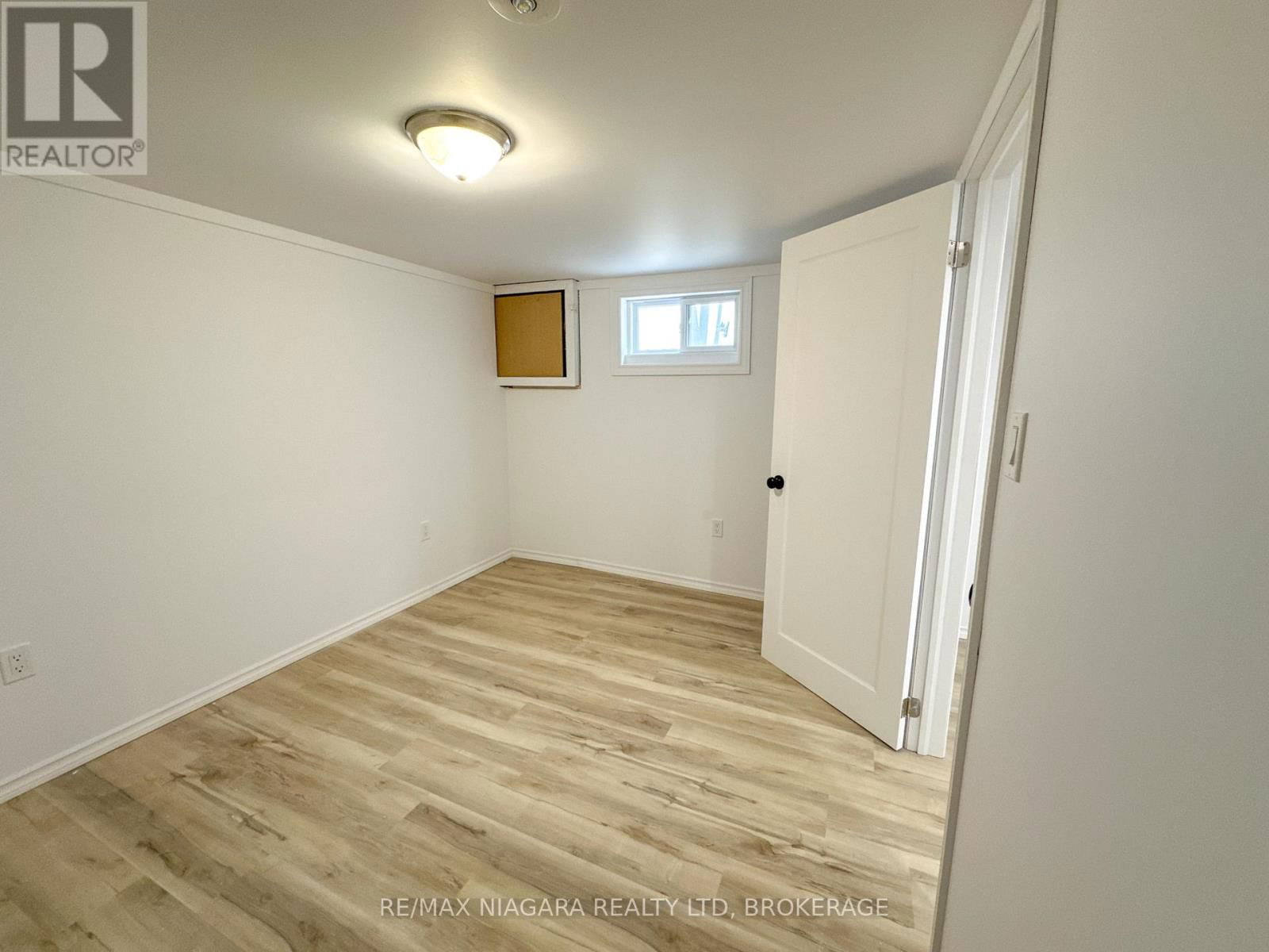 233 PELHAM ROAD Image 33